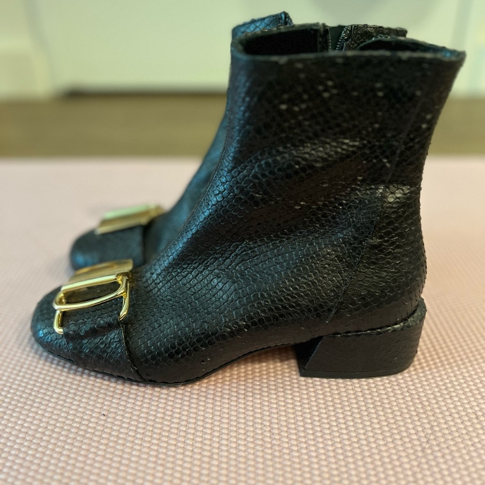Tibi Wyatt boots croc emboss texture sz 6